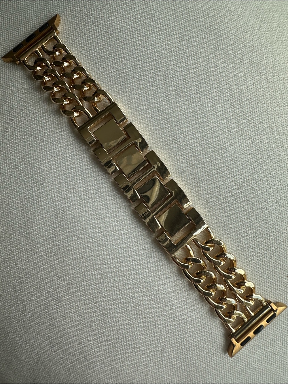 Double Chain link Apple watch strap from My Pretty Strap in gold color. - Picture 3 of 3